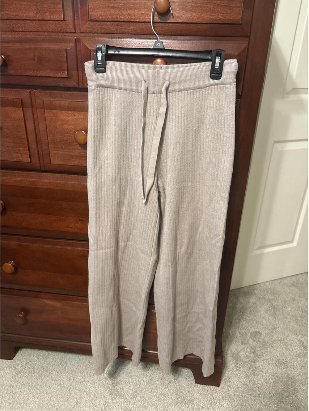 Source Unknown Women's Tan and Cream Trousers